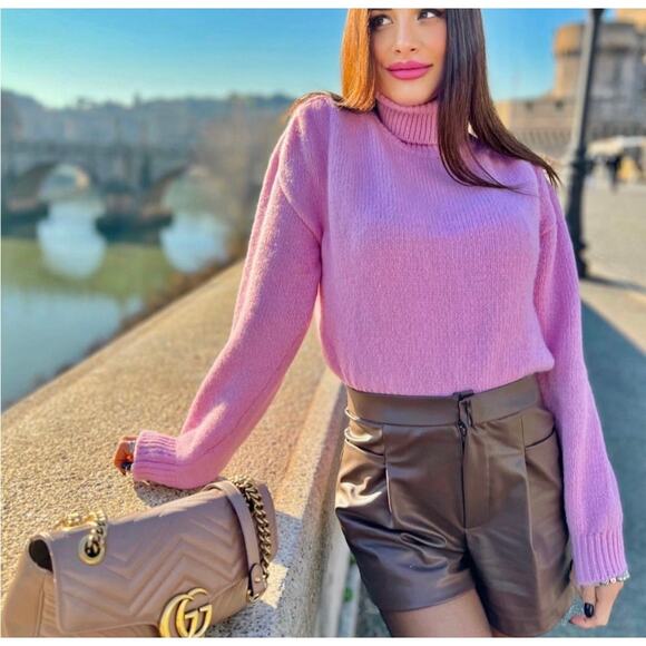 Zara blogger favorite faux Leather shorts